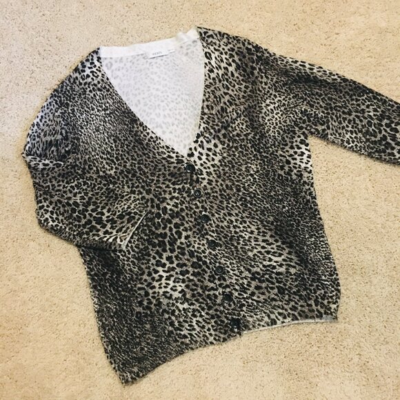 Rosette Print Soft Rayon Button Down Cardigan - Picture 11 of 15